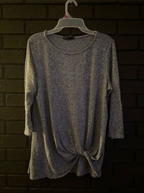 Gibson Gray Knot-Front Long Sleeve Tee